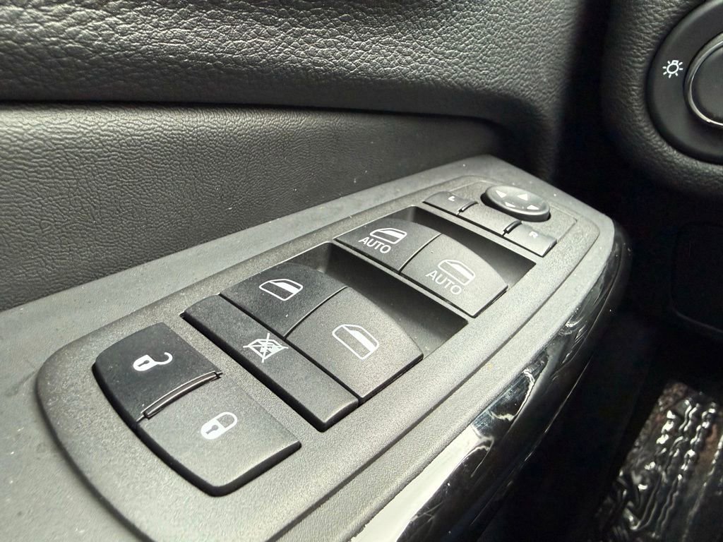 Certified 2023 Jeep Cherokee Altitude Lux AWD/4WD image 24