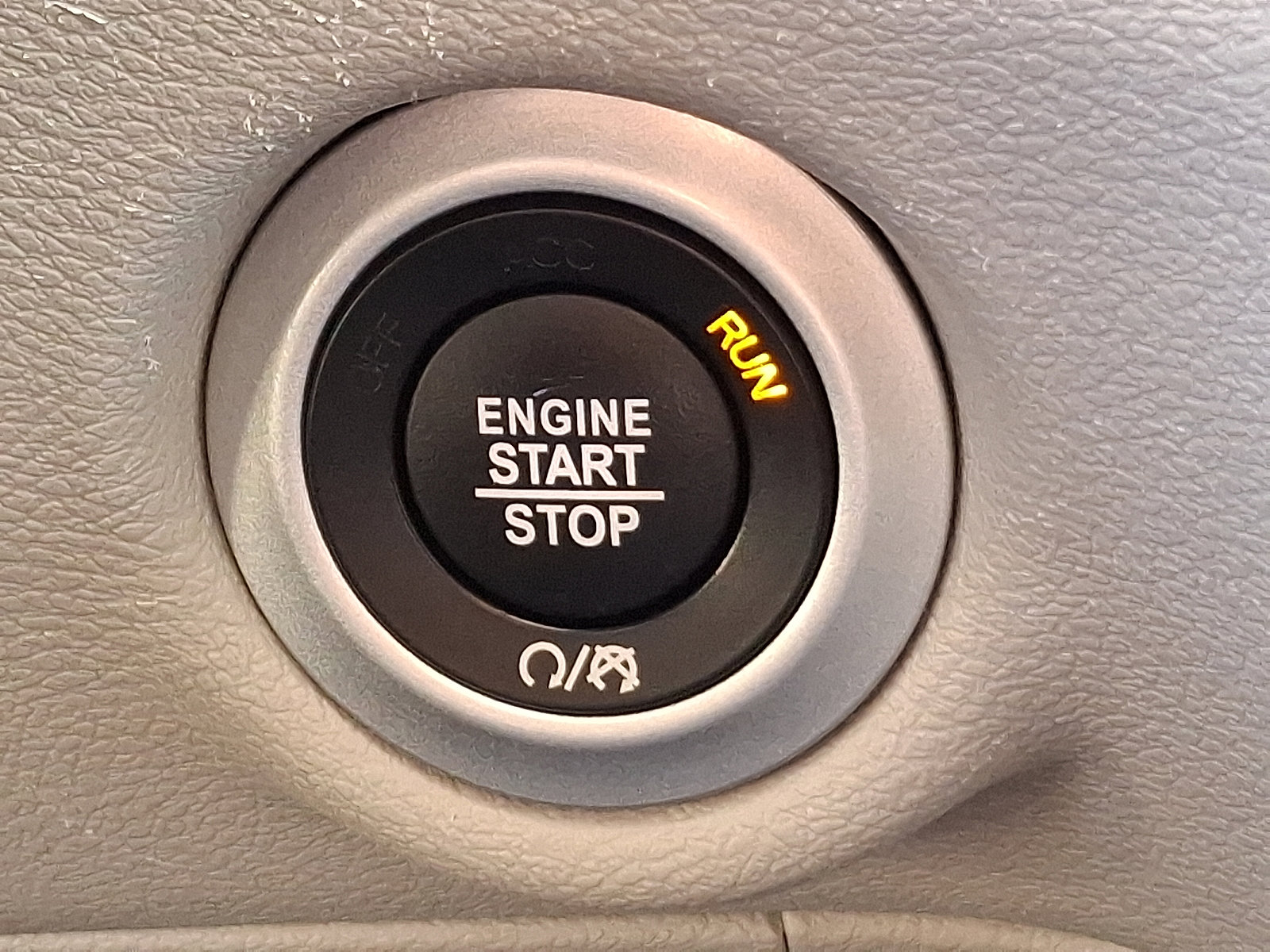Used 2024 Chrysler Pacifica Touring-L FWD image 23