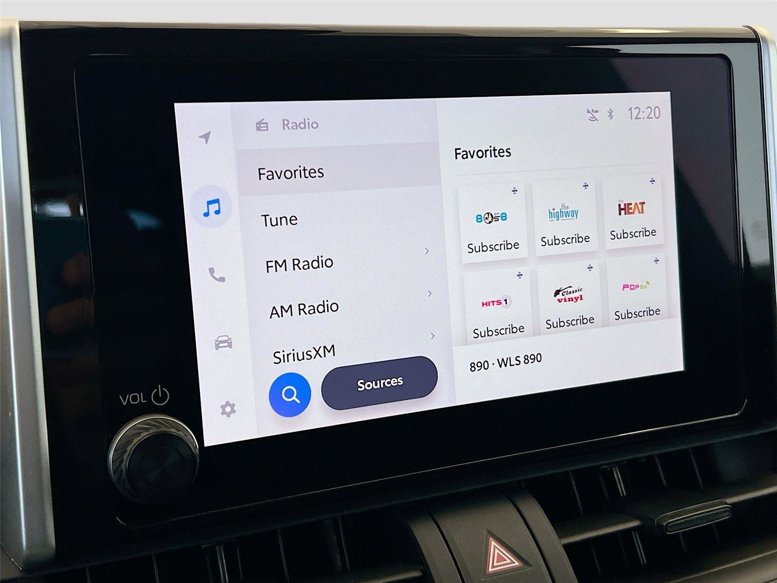 Used 2025 Toyota RAV4 XLE image 8