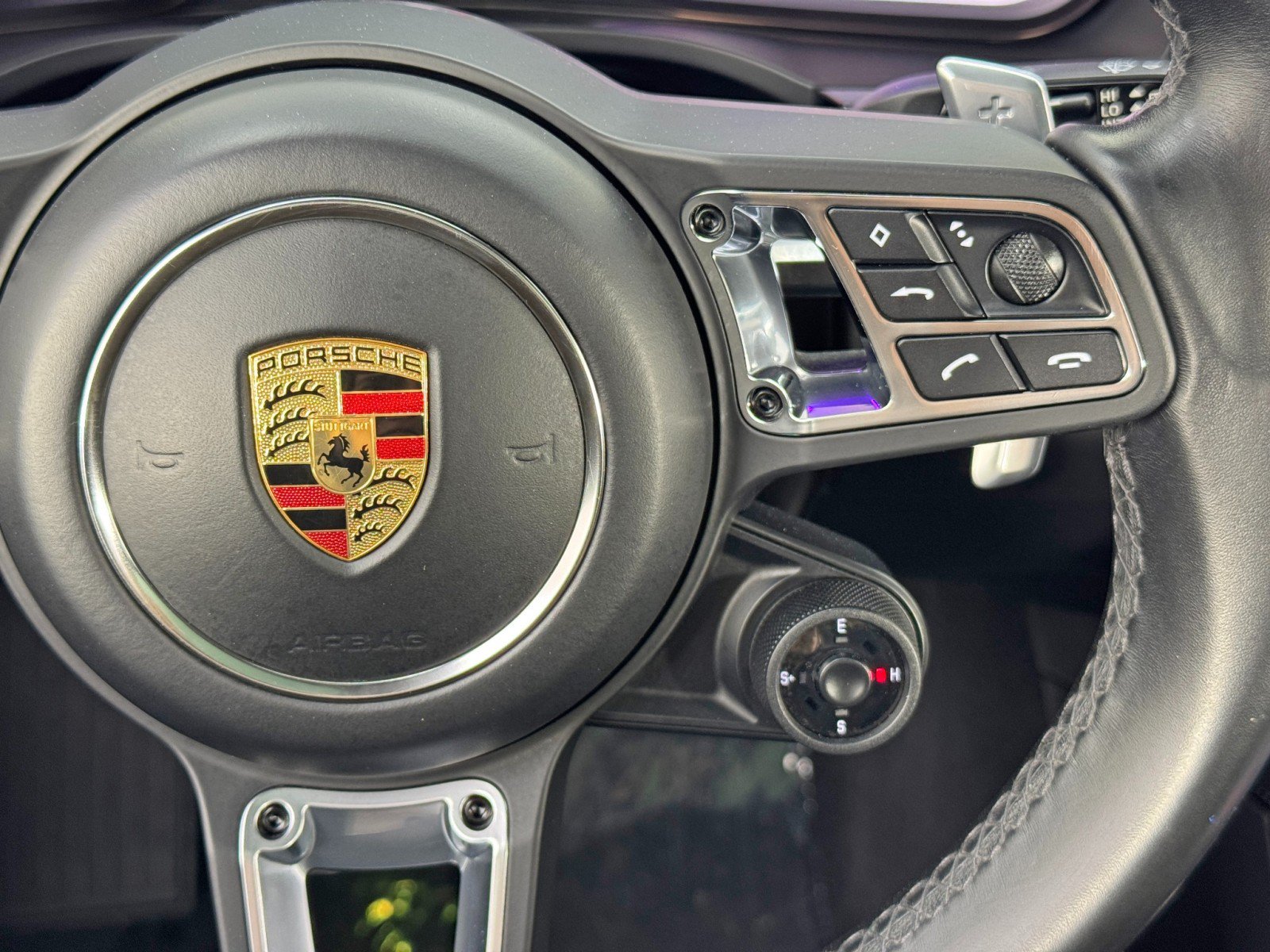 Used 2021 Porsche Cayenne Turbo S AWD/4WD image 23