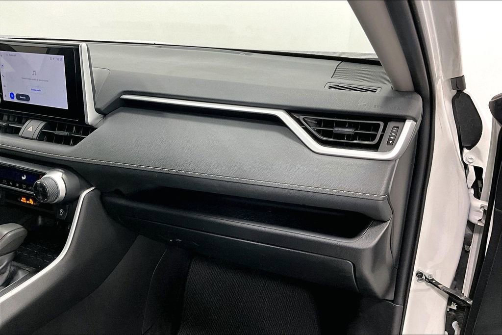 Used 2024 Toyota RAV4 XLE image 19