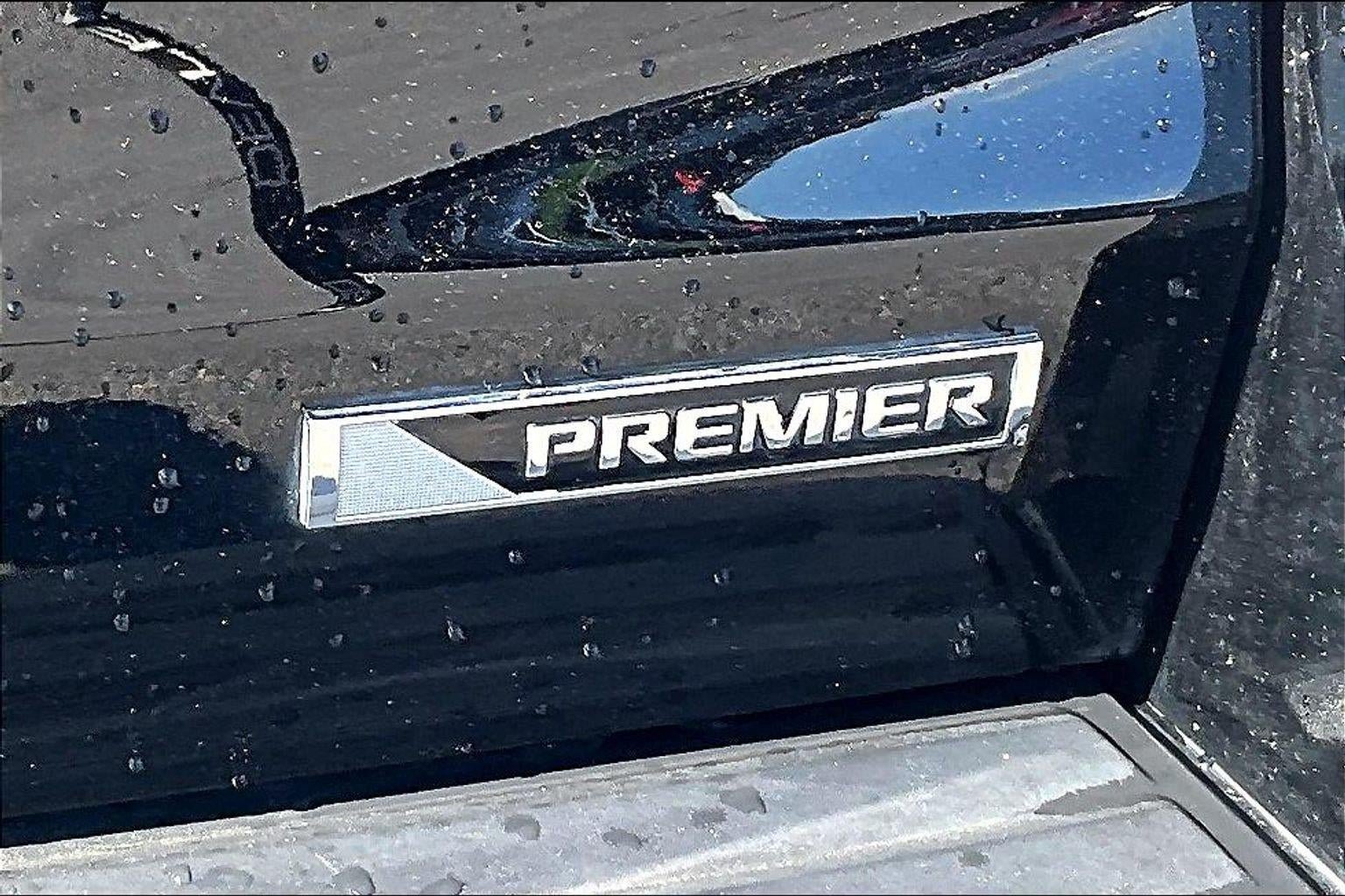 Used 2018 Chevrolet Tahoe Premier AWD/4WD image 8