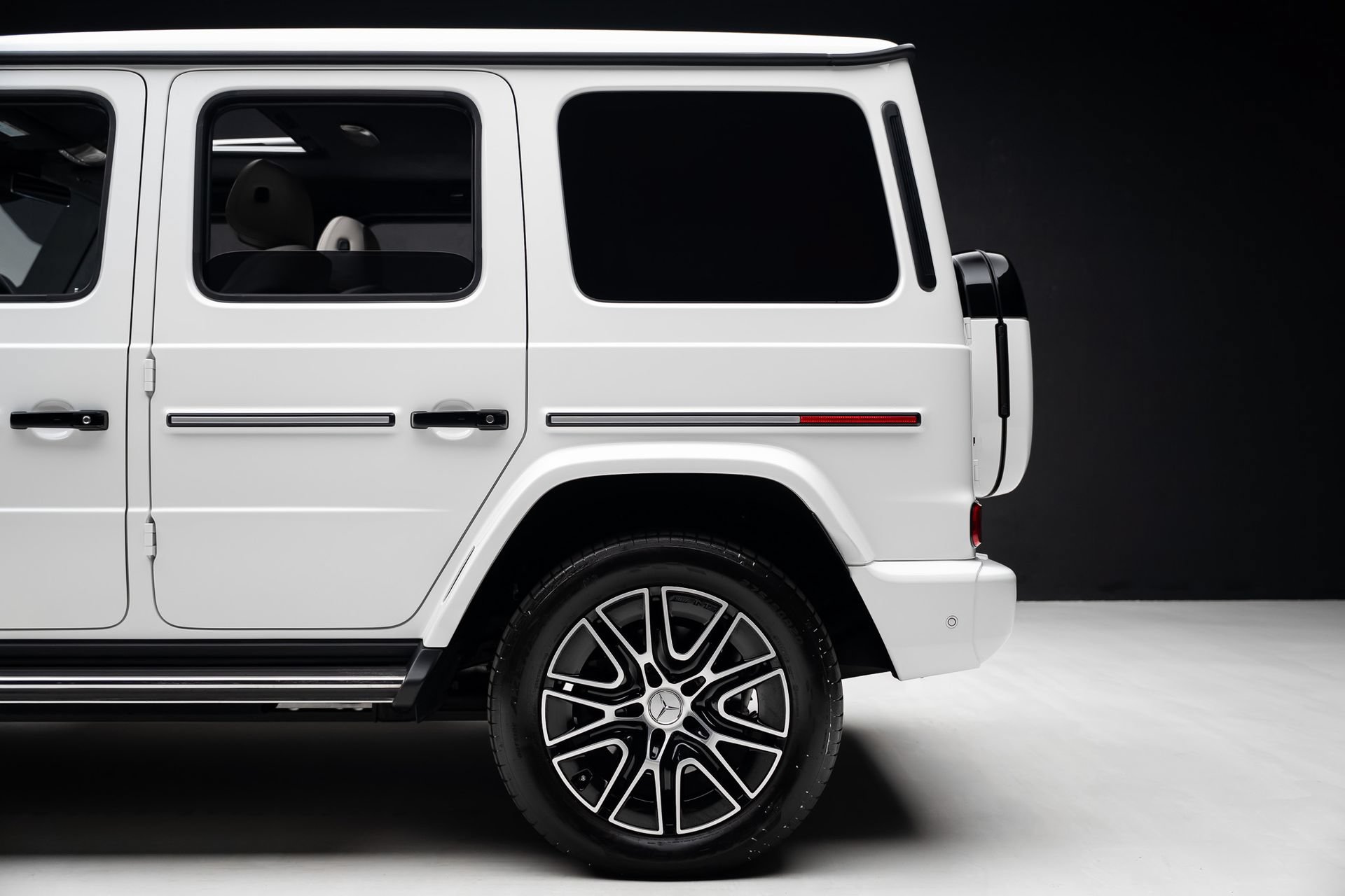 Used 2025 Mercedes-Benz G 580 w/ EQ Technology image 21