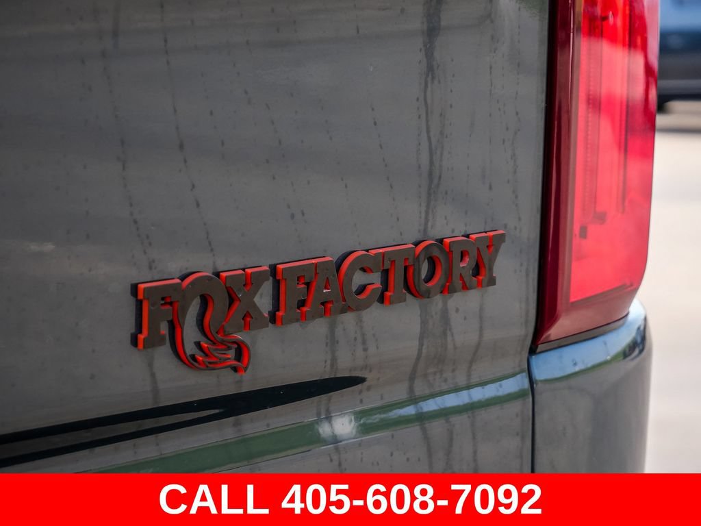 Used 2025 Chevrolet Silverado 1500 LTZ AWD/4WD image 24