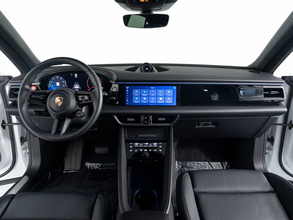 Certified 2025 Porsche Macan 4 Electric AWD/4WD image 36