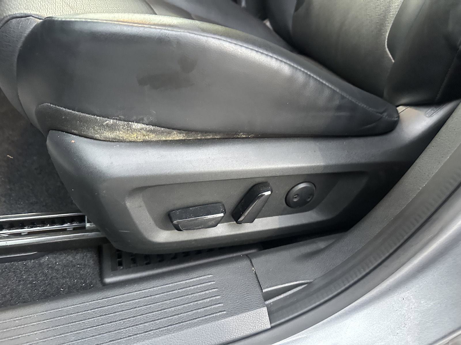 Used 2022 Nissan Rogue SV w/ SV Premium Package image 28