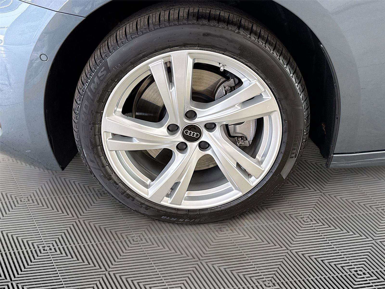 Used 2025 Audi A5 2.0T Prestige AWD/4WD image 32