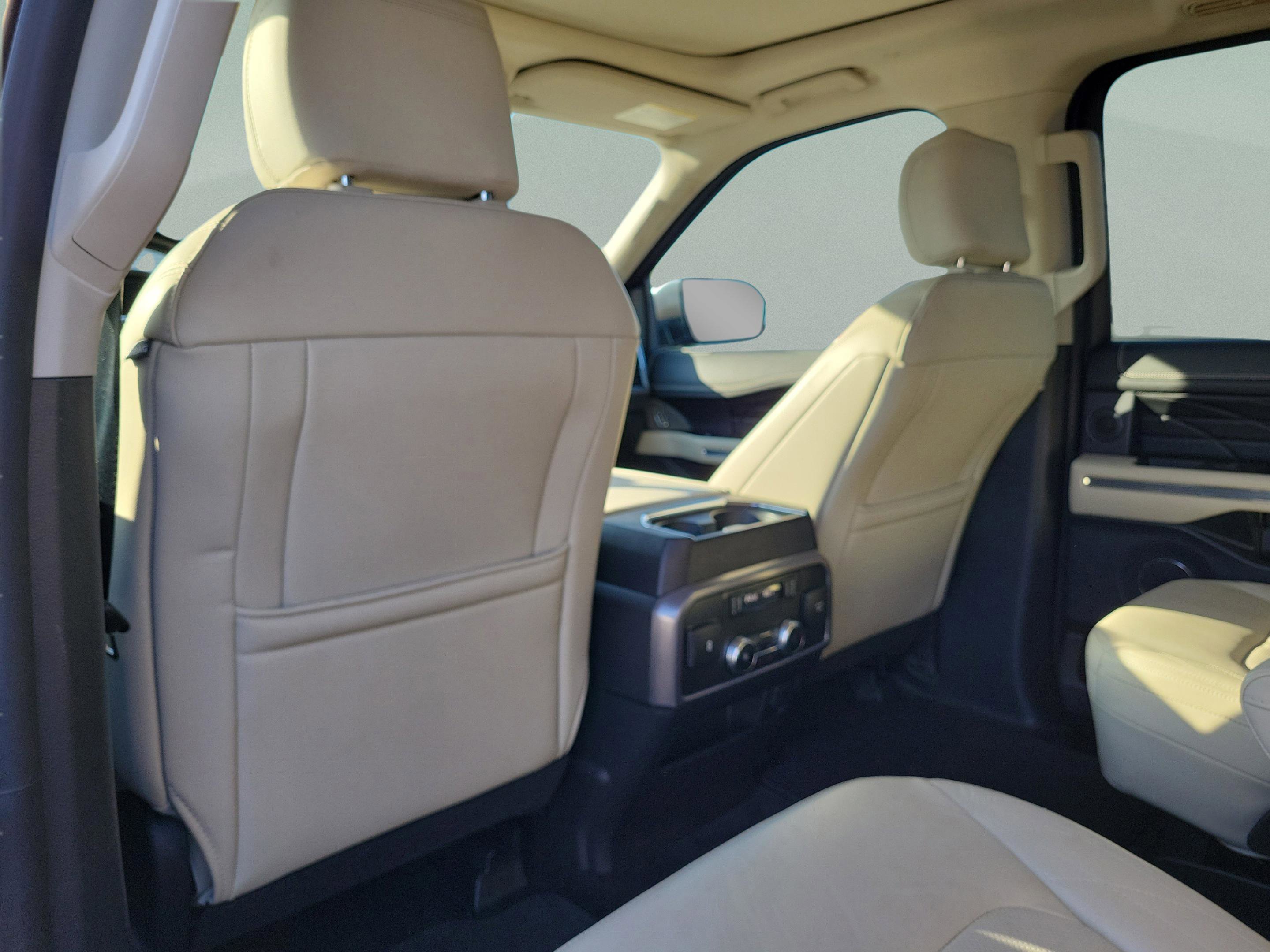 Used 2018 Ford Expedition Platinum image 14