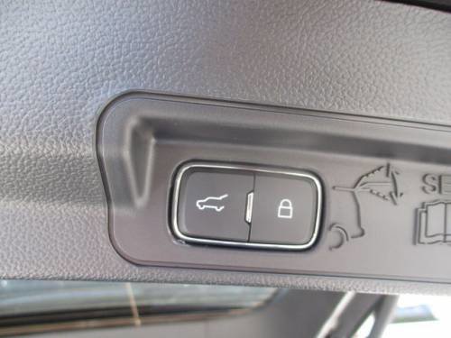 Used 2025 Ford Explorer ST-Line w/ Premium Package image 5