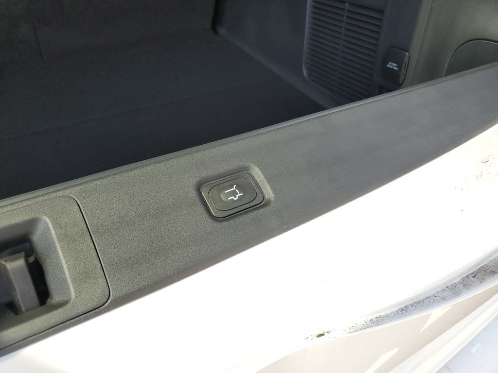 New 2026 Lincoln Navigator L Premier AWD/4WD image 8