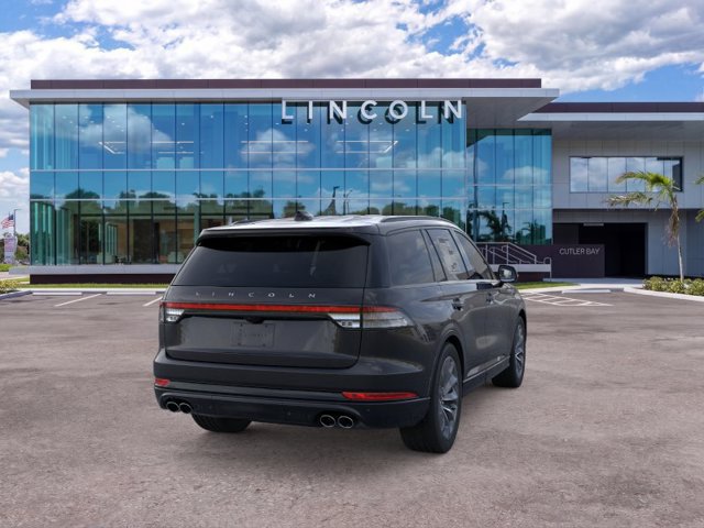 New 2026 Lincoln Aviator 2WD w/ Jet Appearance Package image 8