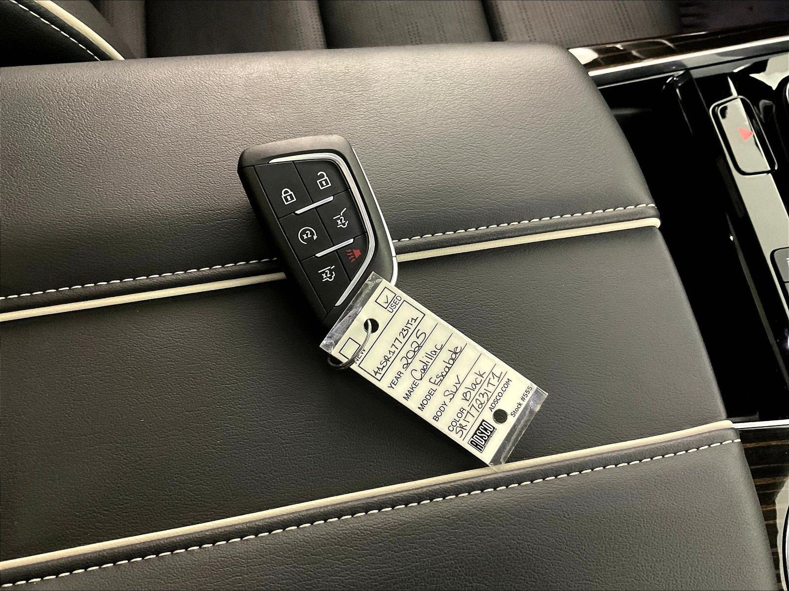 Used 2025 Cadillac Escalade Premium Luxury w/ LPO, Floor Liner Package AWD/4WD image 35