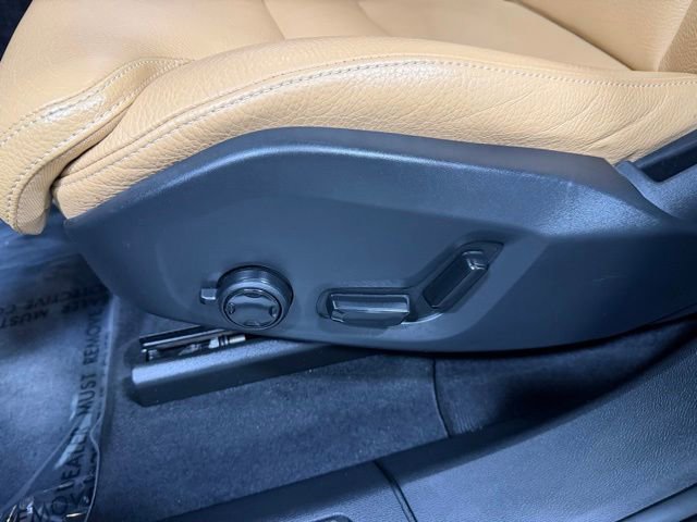 Used 2020 Volvo XC60 T6 Inscription w/ Protection Package image 22