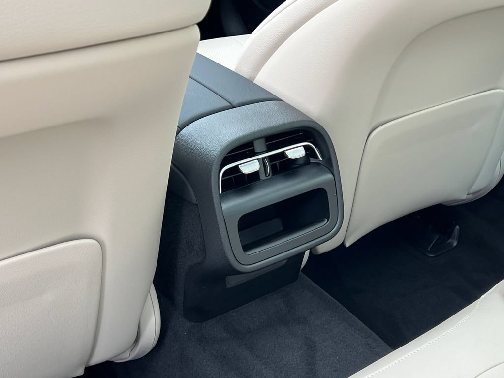 New 2026 Mercedes-Benz E 350 4MATIC Sedan image 26