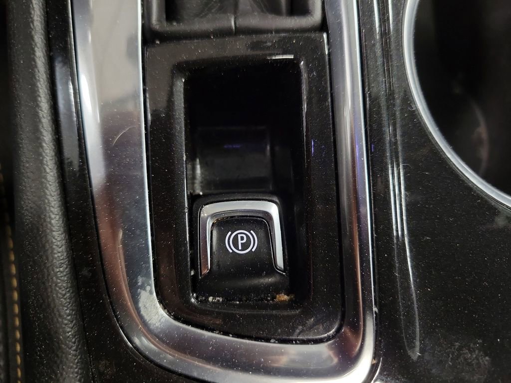 Used 2022 Chevrolet Equinox Premier image 16