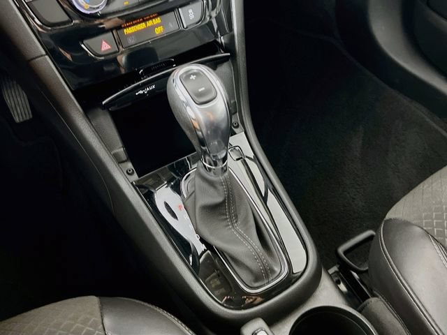 Used 2021 Buick Encore Preferred AWD/4WD image 21