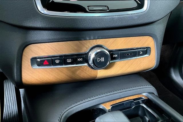 Used 2024 Volvo XC90 B5 Plus image 33
