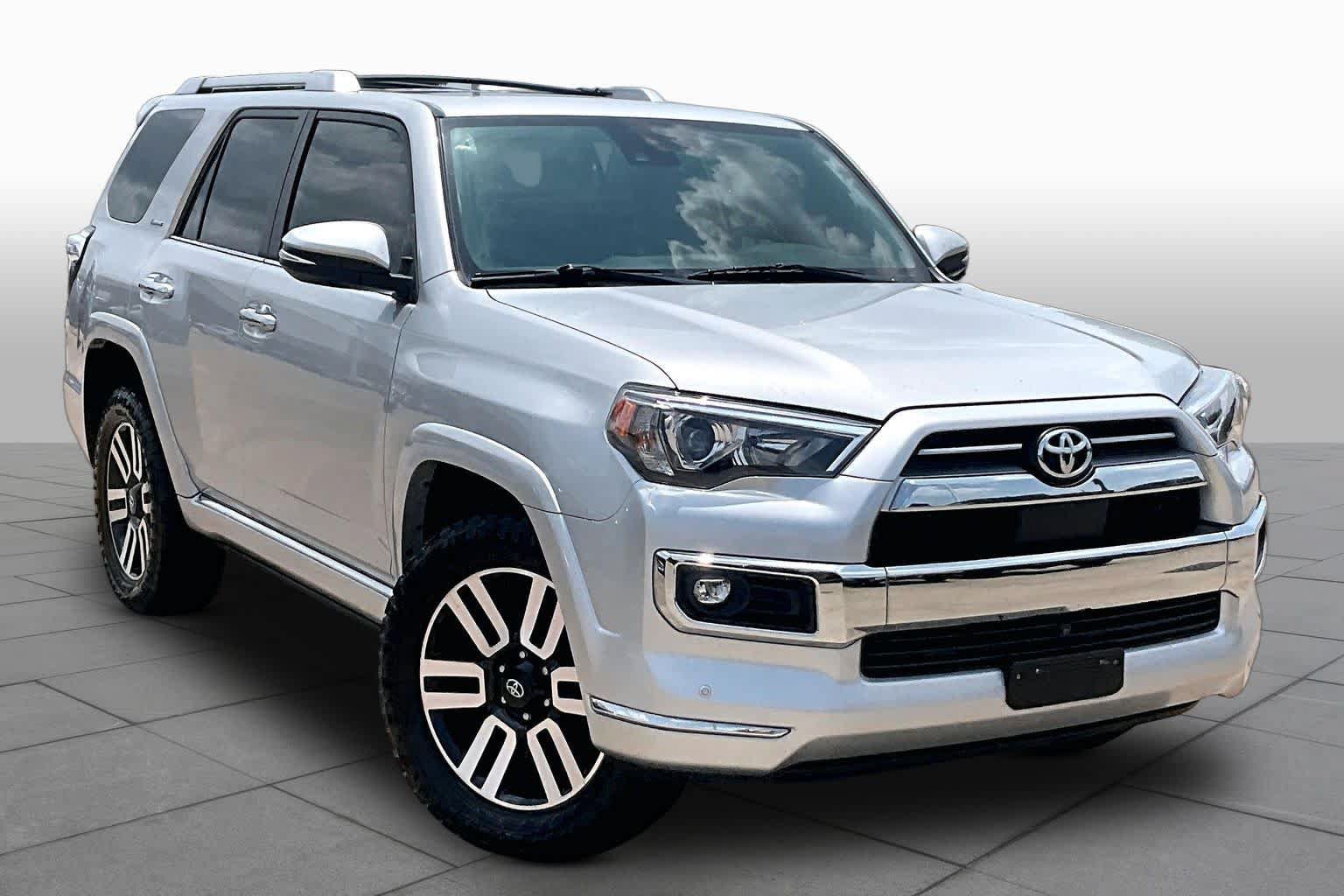 Used 2023 Toyota 4Runner Limited AWD/4WD image 3