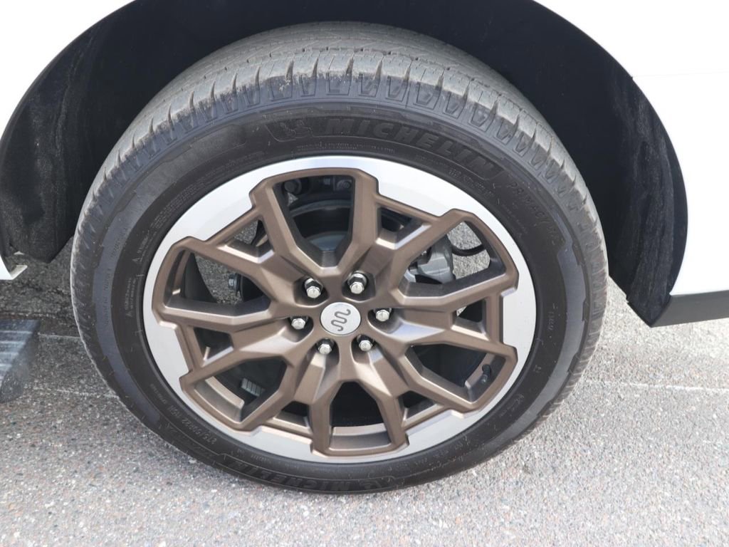 Used 2025 Ford Expedition King Ranch image 9