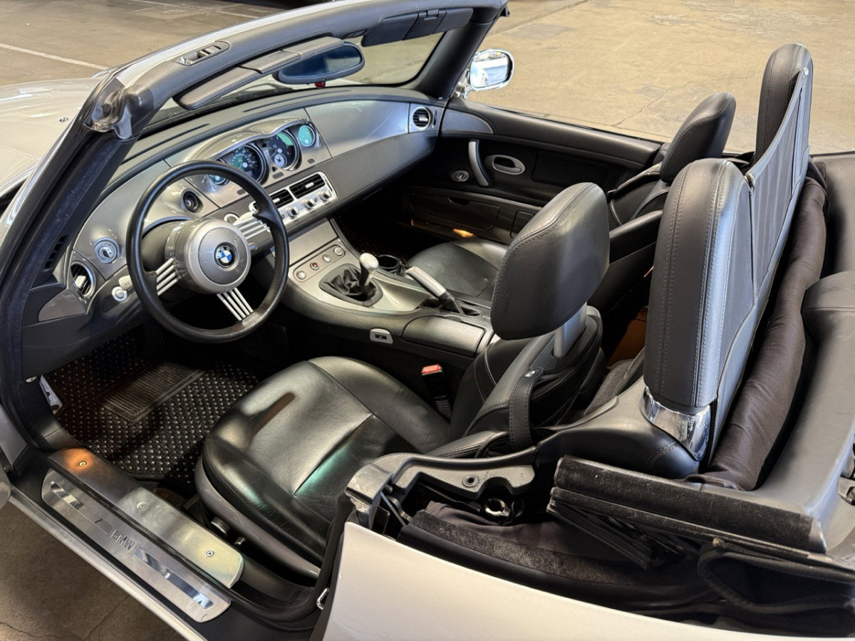 Used 2003 BMW Z8 image 19