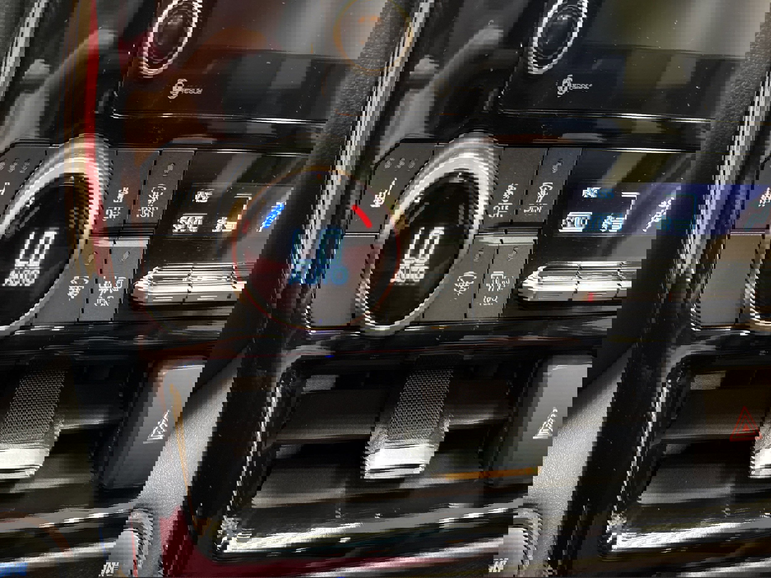 Used 2022 Toyota Highlander XLE image 52