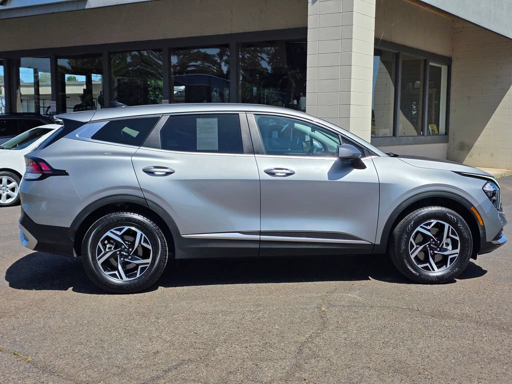Used 2023 Kia Sportage LX AWD/4WD image 8