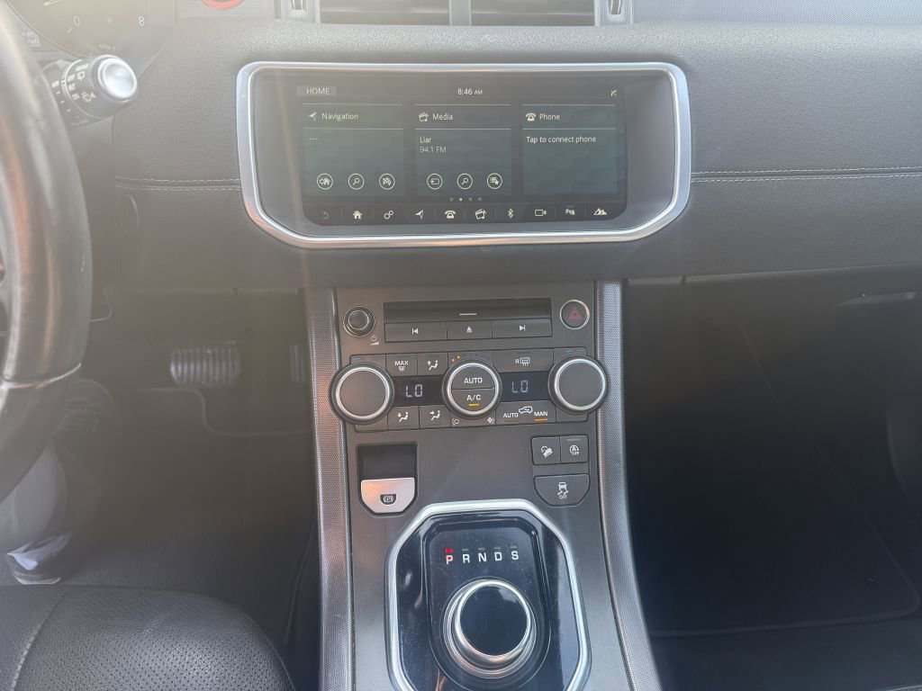 Used 2019 Land Rover Range Rover Evoque SE Premium image 13