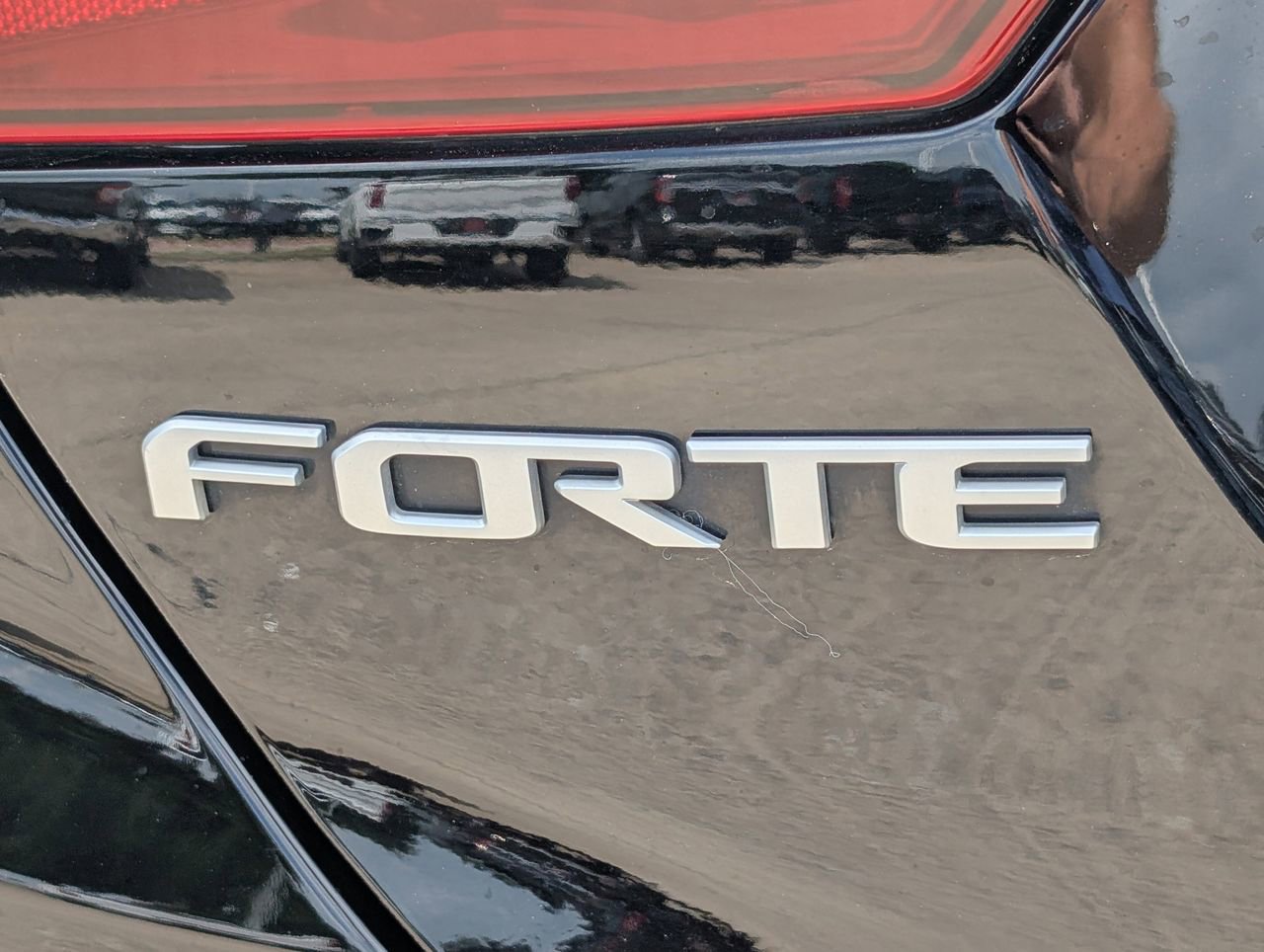 Used 2022 Kia Forte LXS FWD image 7