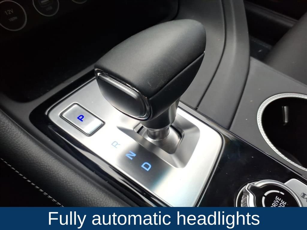 Used 2026 Genesis G70 2.5T image 8