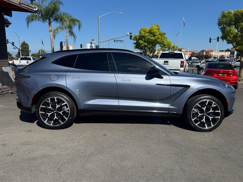 Used 2022 Aston Martin DBX AWD/4WD image 24