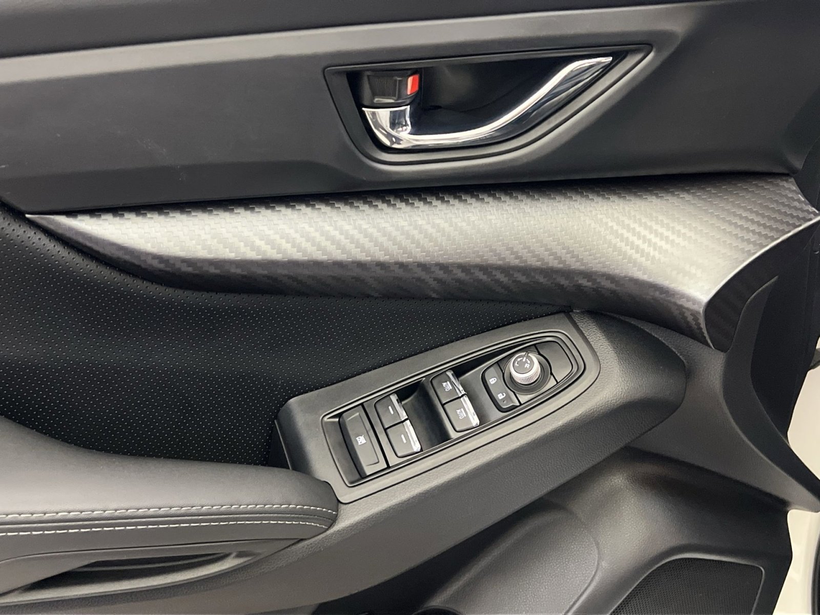 Used 2022 Subaru Ascent Onyx Edition image 13