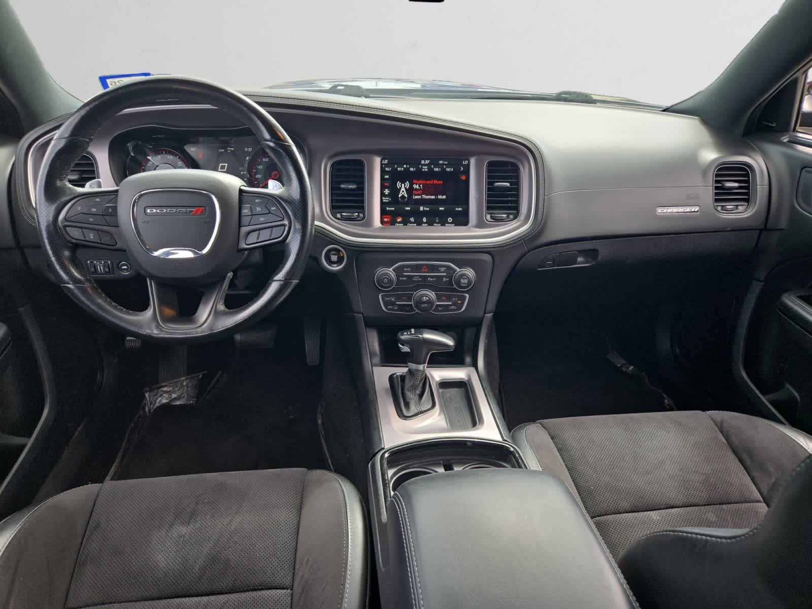 Used 2022 Dodge Charger R/T w/ Plus Group RWD image 10