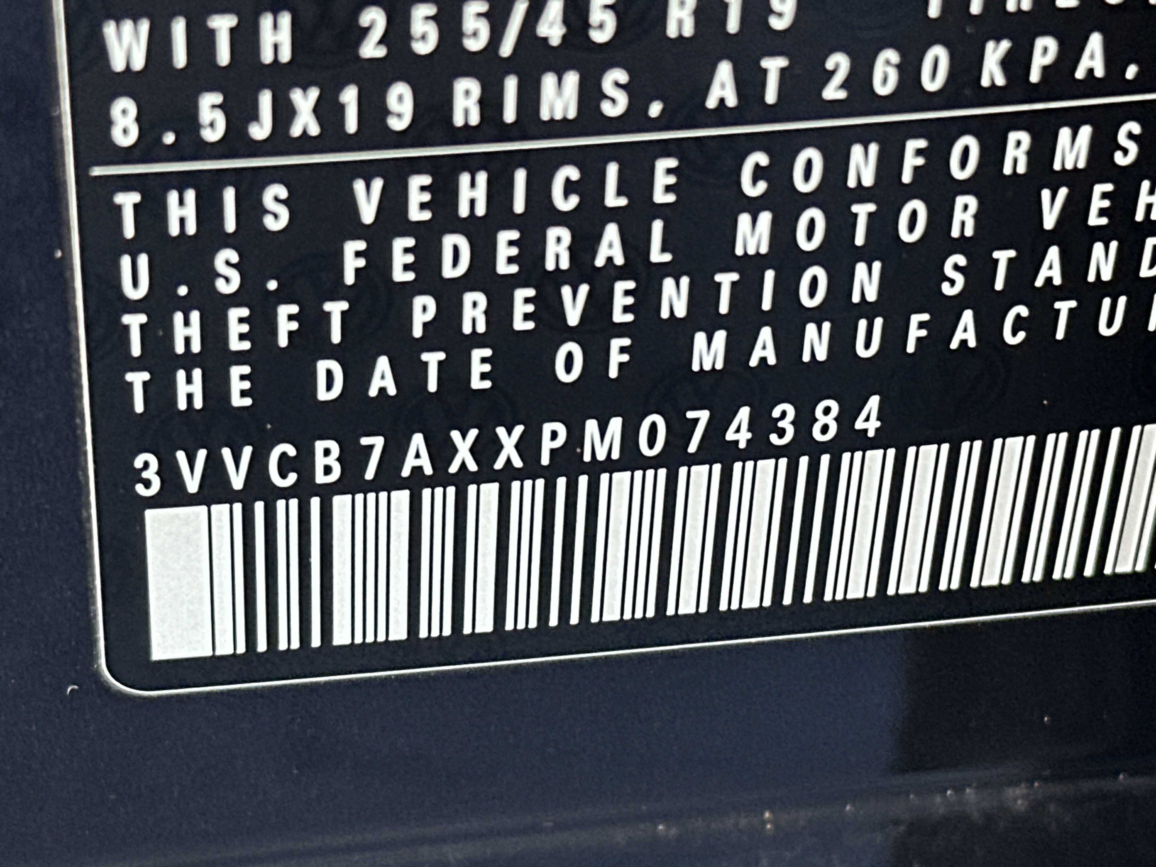 Used 2023 Volkswagen Tiguan SE R-Line image 33