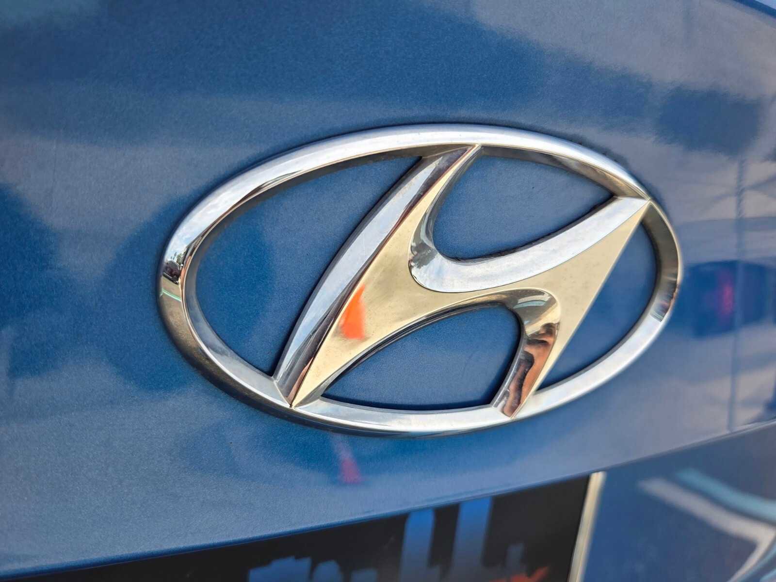 Used 2018 Hyundai Elantra SE FWD image 15