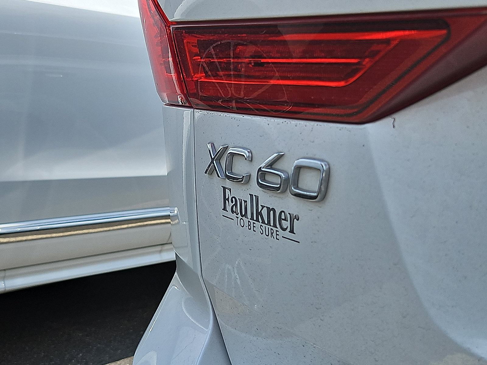 Used 2023 Volvo XC60 B5 Ultimate w/ Climate Package AWD/4WD image 8