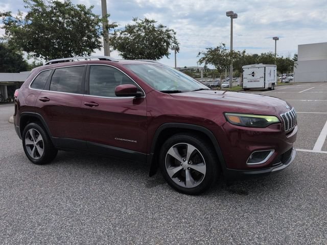 Used 2019 Jeep Cherokee Limited w/ Technology Group FWD image 2
