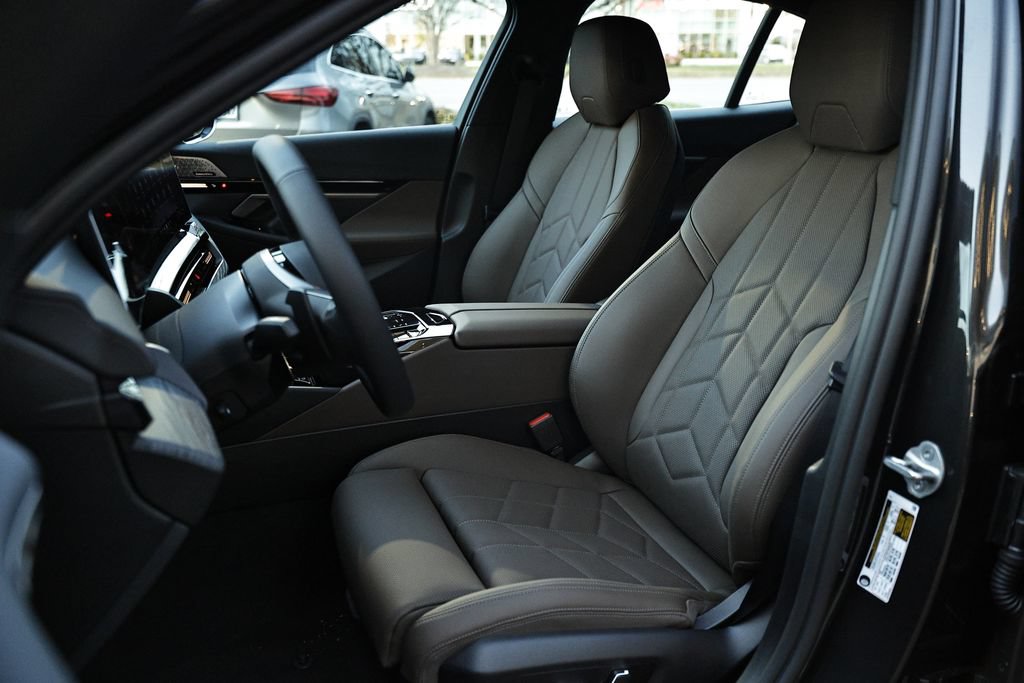 Used 2026 BMW 530i w/ Premium Package RWD image 20