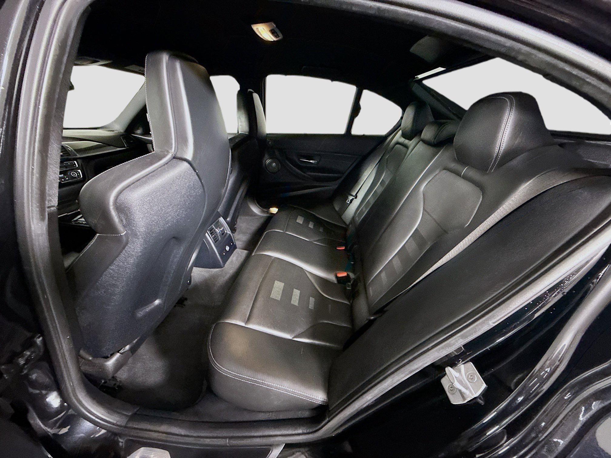 Used 2018 BMW M3 image 25