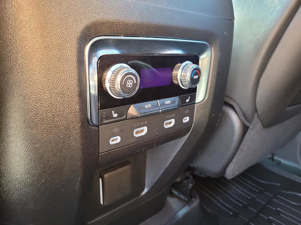 Used 2024 GMC Yukon XL Denali Ultimate w/ LPO, Floor Liner Package AWD/4WD image 16
