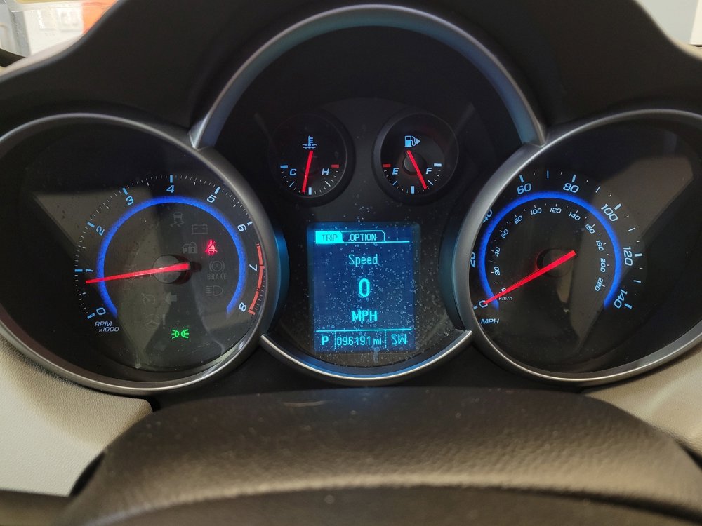 Used 2015 Chevrolet Cruze LT image 23