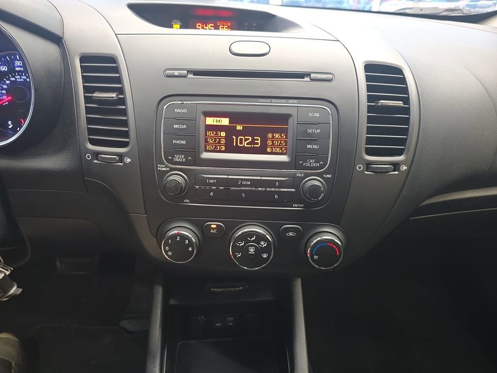 Used 2016 Kia Forte LX image 22