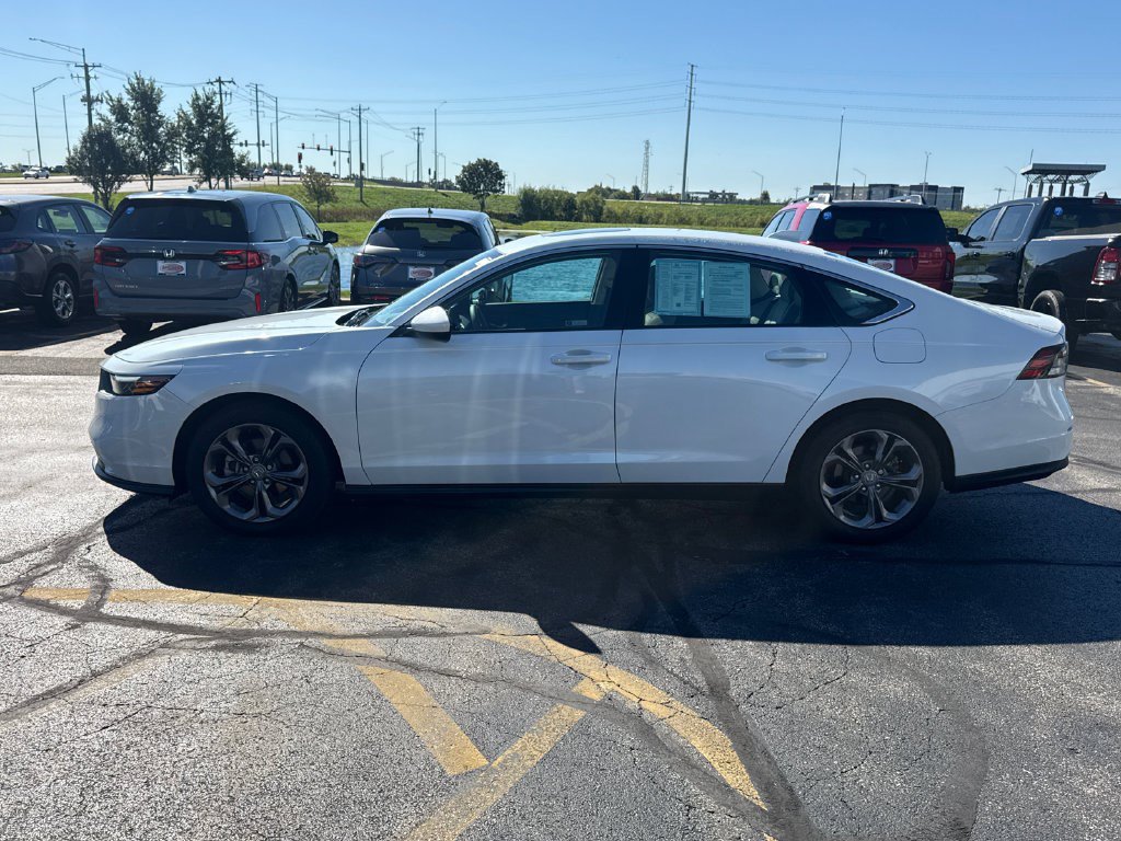 Certified 2023 Honda Accord EX image 8