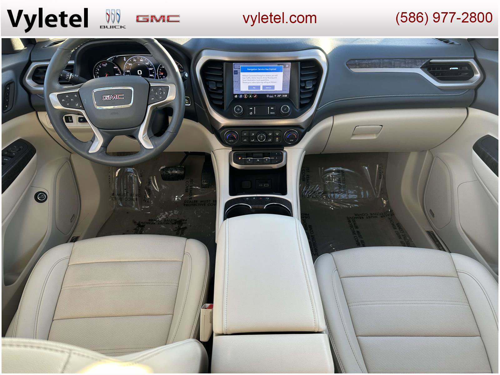 Used 2023 GMC Acadia Denali w/ Denali Technology Package image 13