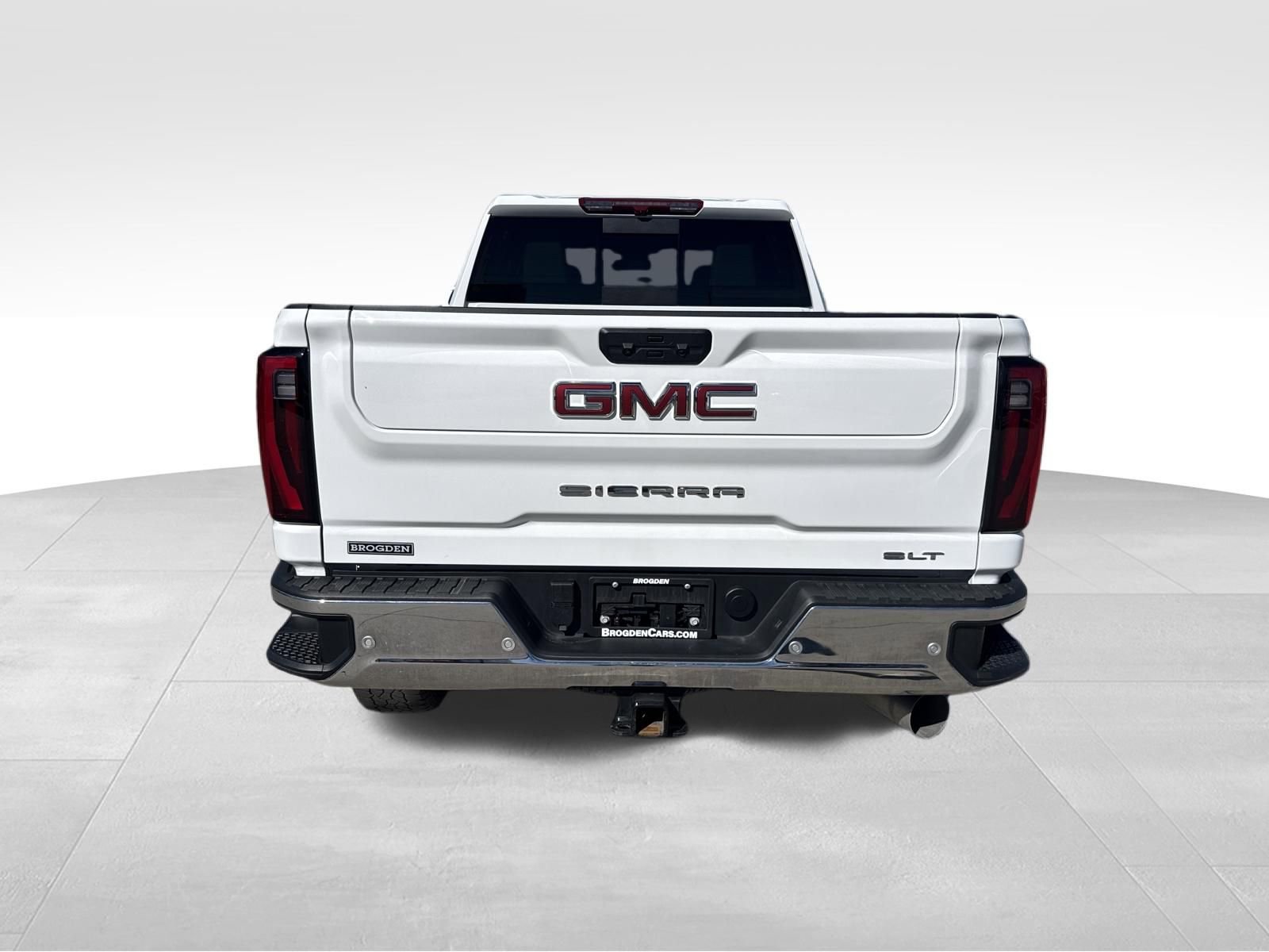 Used 2024 GMC Sierra 2500 SLT w/ SLT Premium Package image 15