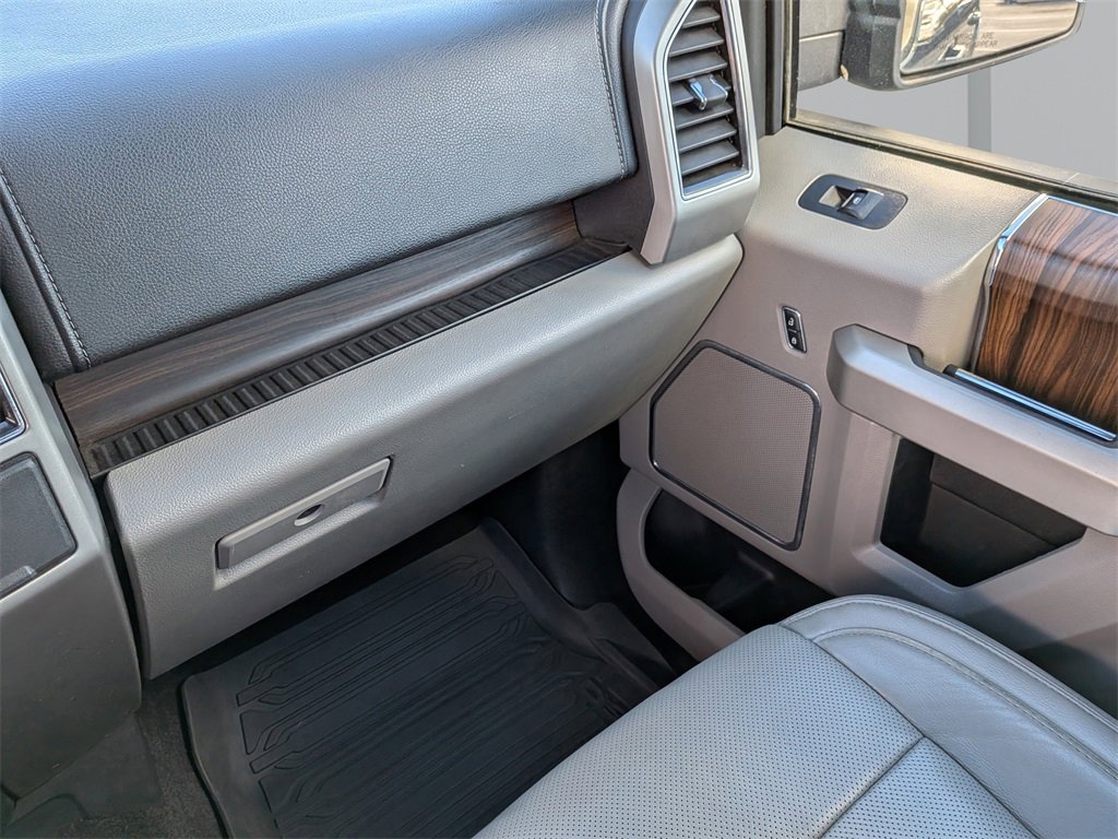 Used 2017 Ford F150 Lariat image 16