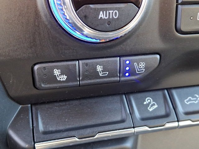 Used 2020 GMC Sierra 2500 SLT w/ SLT Convenience Package AWD/4WD image 37