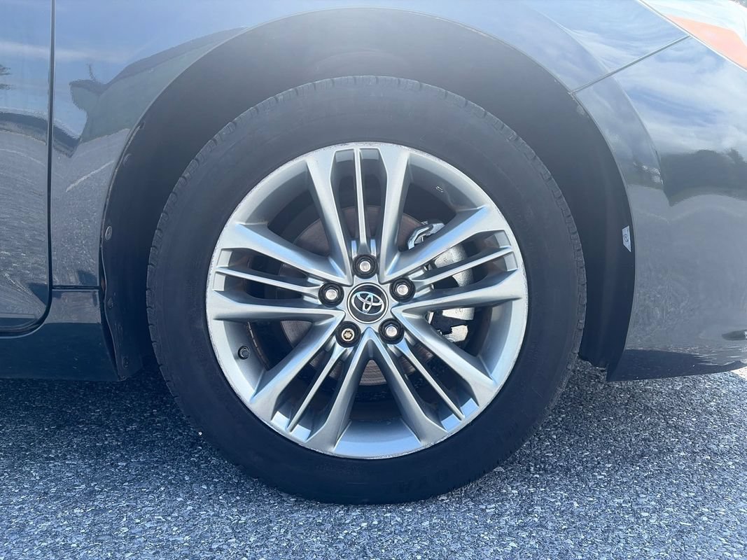 Used 2017 Toyota Camry SE FWD image 29