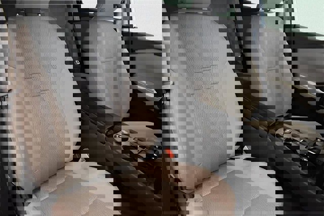 Used 2025 Nissan Rogue SV image 6