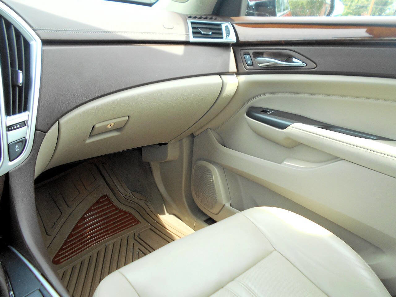 Used 2016 Cadillac SRX Luxury AWD/4WD image 13