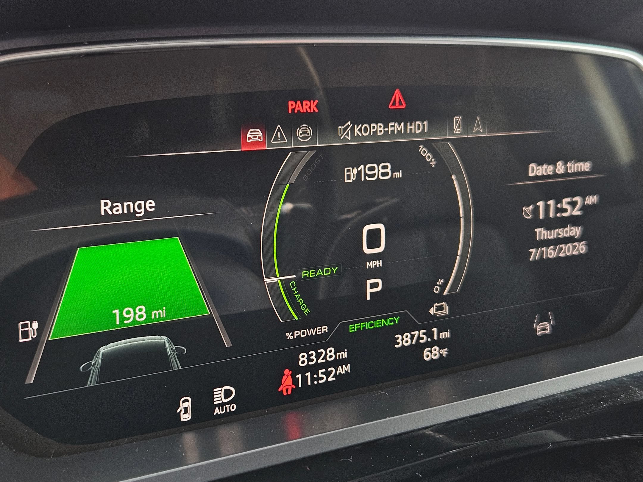 Used 2024 Audi Q8 e-tron Premium Plus AWD/4WD image 14